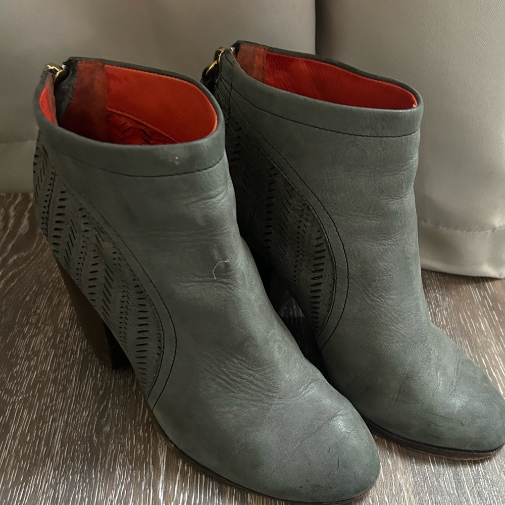 Coach Honey Soft Waxy Leather Ankle Boots Women's 8